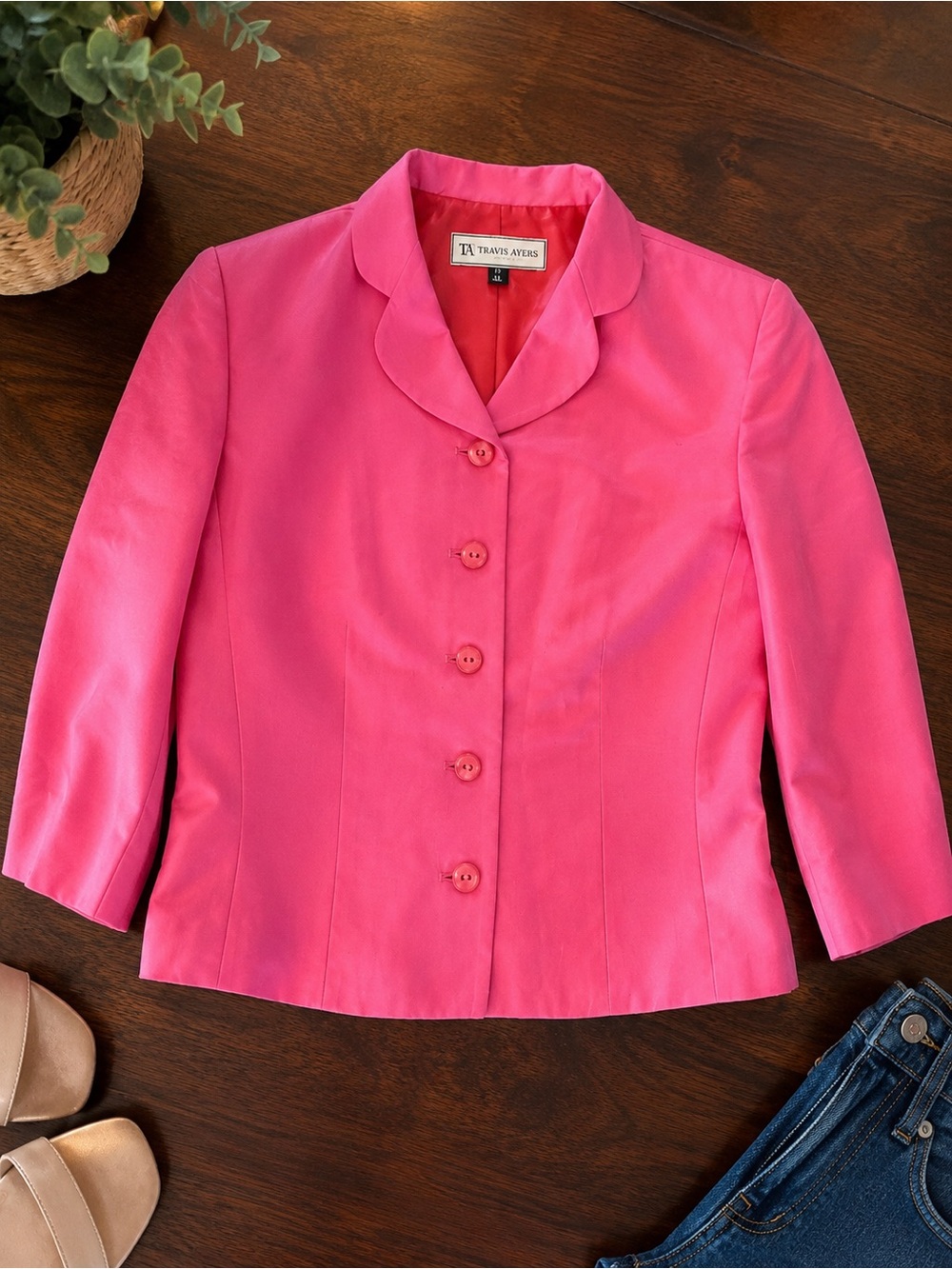 Travis Ayers Pink 100% Silk Cropped Blazer Jacket Size 8 Barbiecore Preppy Chic